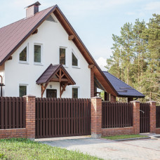 Забор из евроштакетника